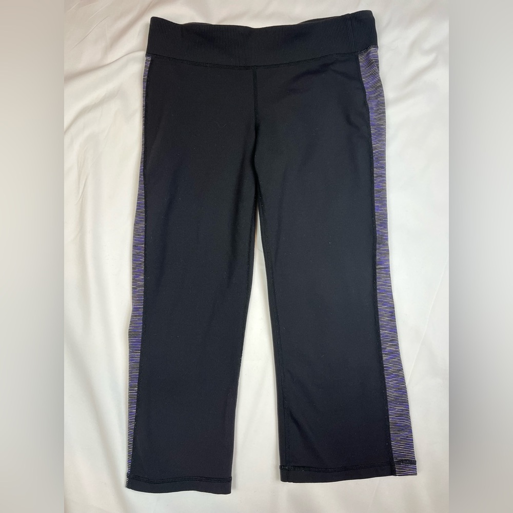 Athleta Kick Booty Capri Pant 3/4